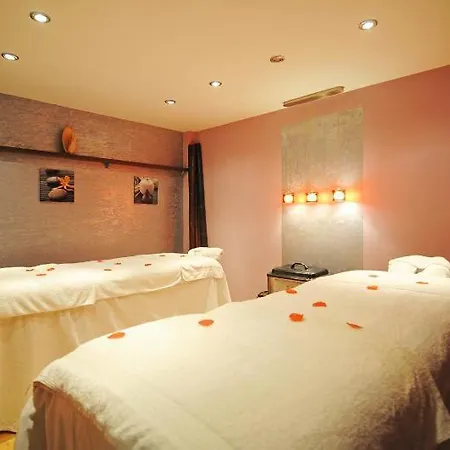 5br Lovely Jacuzzi&terrace - What'app - 0034-635-518-057 - For Reservations! Párizs