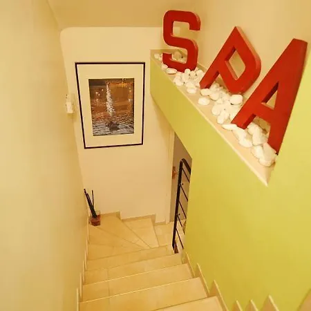 Apartman 5br Lovely Jacuzzi&terrace - What'app - 0034-635-518-057 - For Reservations!