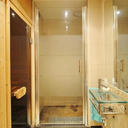 5br Lovely Jacuzzi&terrace - What'app - 0034-635-518-057 - For Reservations! Apartman